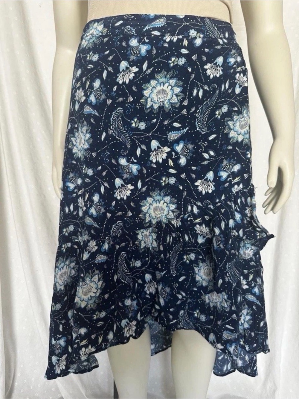 GAP Navy Blue and White Floral High-Low Skirt